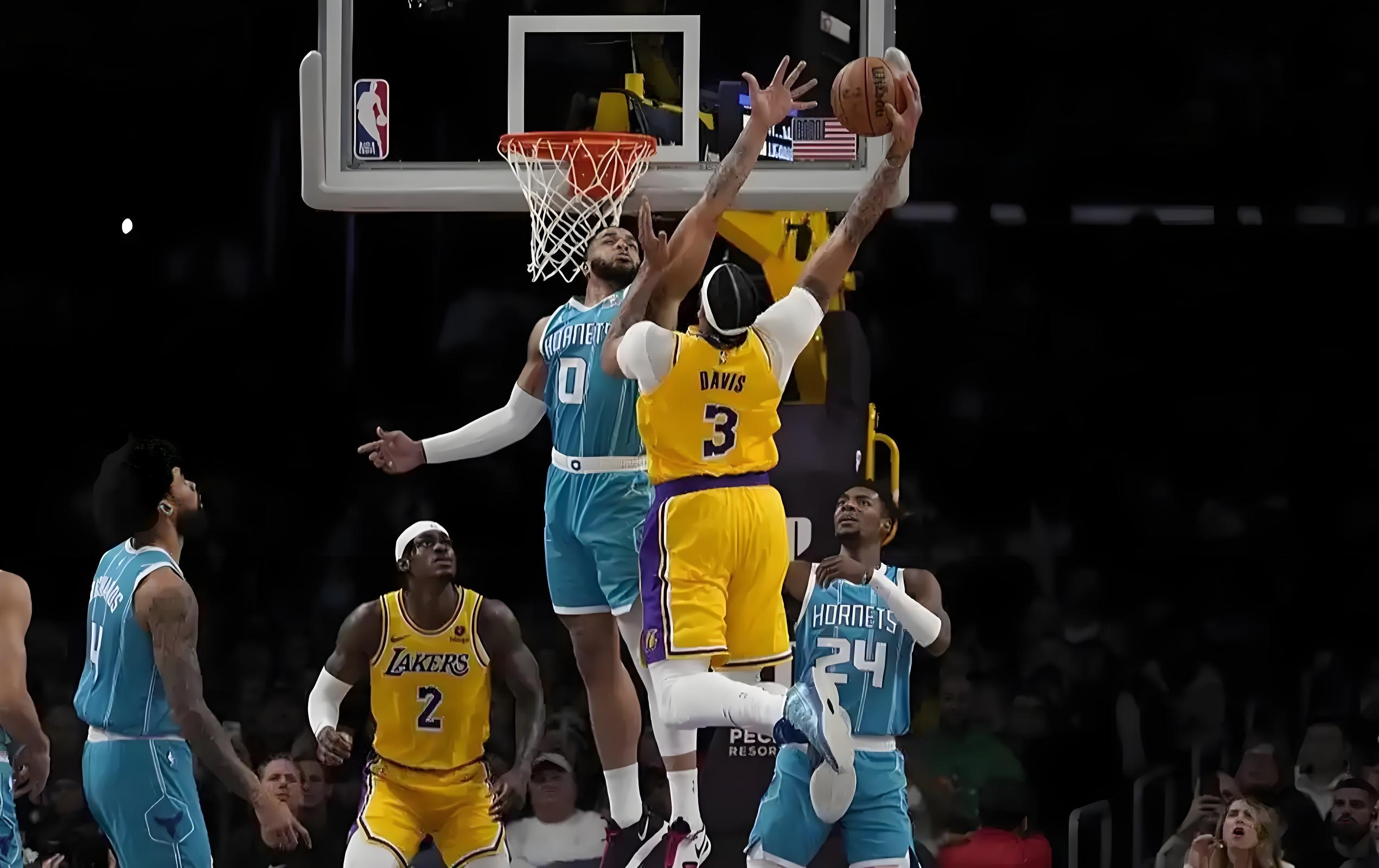 NBA东西擂台战角逐激烈球迷热血沸腾的简单介绍