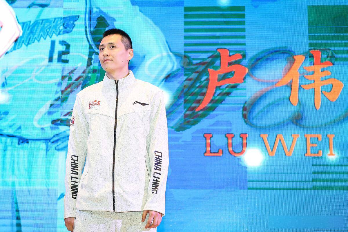尼斯宣布新帅上任，助力调整战术体系的简单介绍